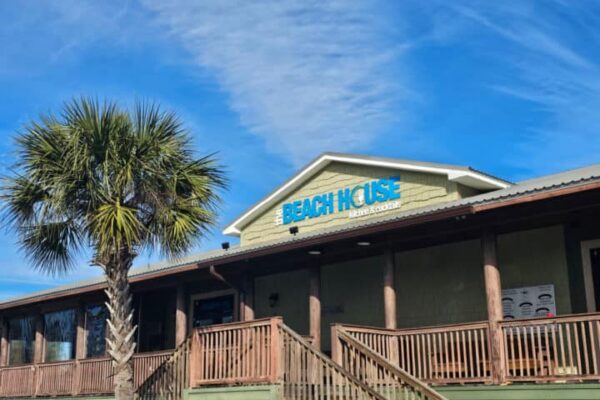 Buiding-Exterior-The-Beach-House-Kitchen-and-Coctails-Gulf-Shores-AL-720x540
